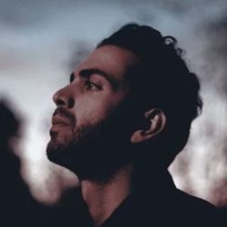 اهنگ نه توی جنگم من نه توی صلح باهات – بهرام غیر اینه مگه